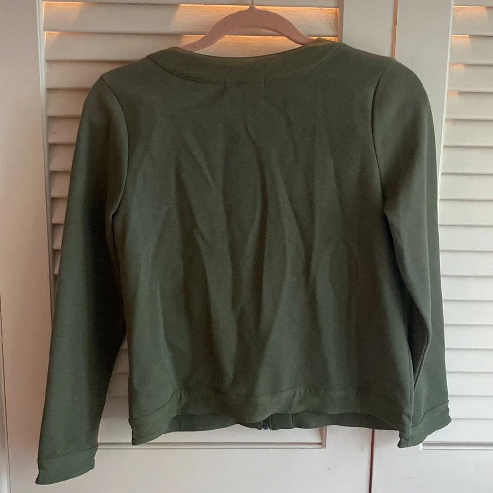 Green Jacket - Picture 4 of 5
